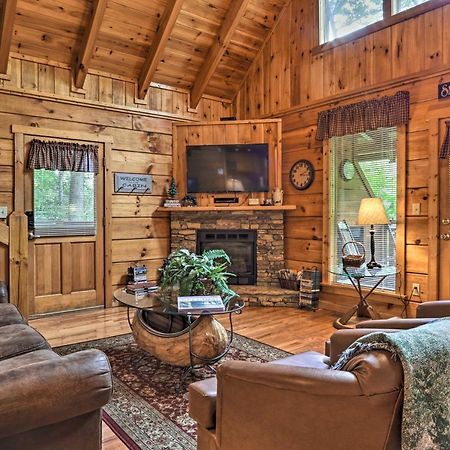 Villa Gatlinburg Mountainside Escape with Outdoor Hot Tub! Exterior foto