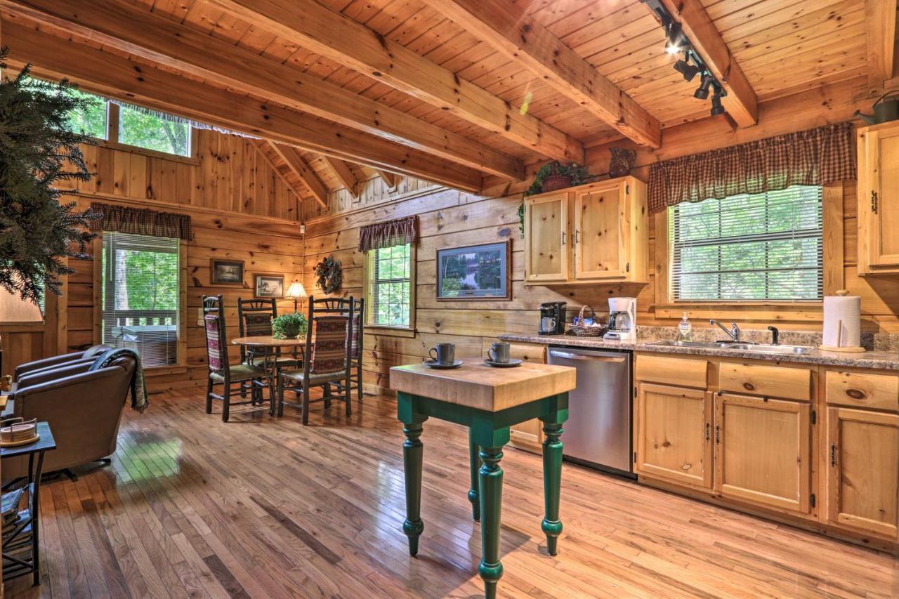 Villa Gatlinburg Mountainside Escape with Outdoor Hot Tub! Exterior foto