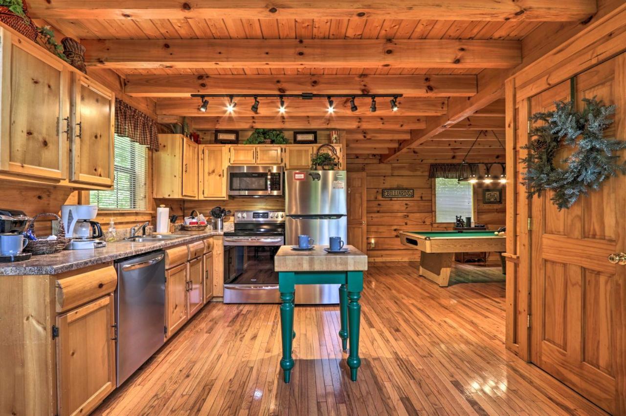 Villa Gatlinburg Mountainside Escape with Outdoor Hot Tub! Exterior foto