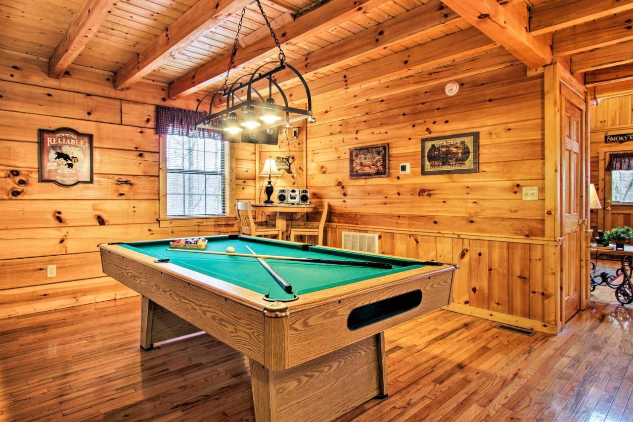 Villa Gatlinburg Mountainside Escape with Outdoor Hot Tub! Exterior foto