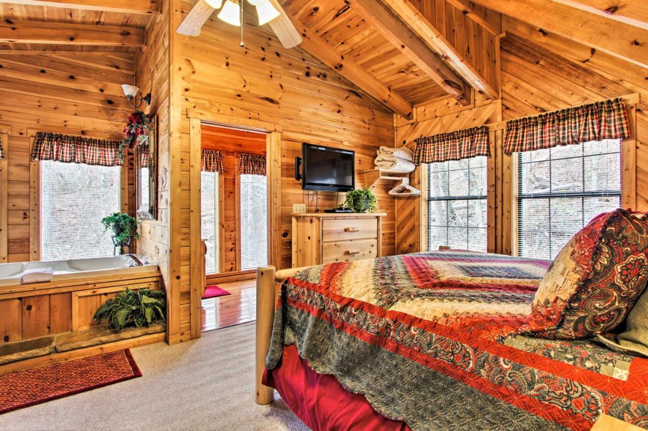 Villa Gatlinburg Mountainside Escape with Outdoor Hot Tub! Exterior foto