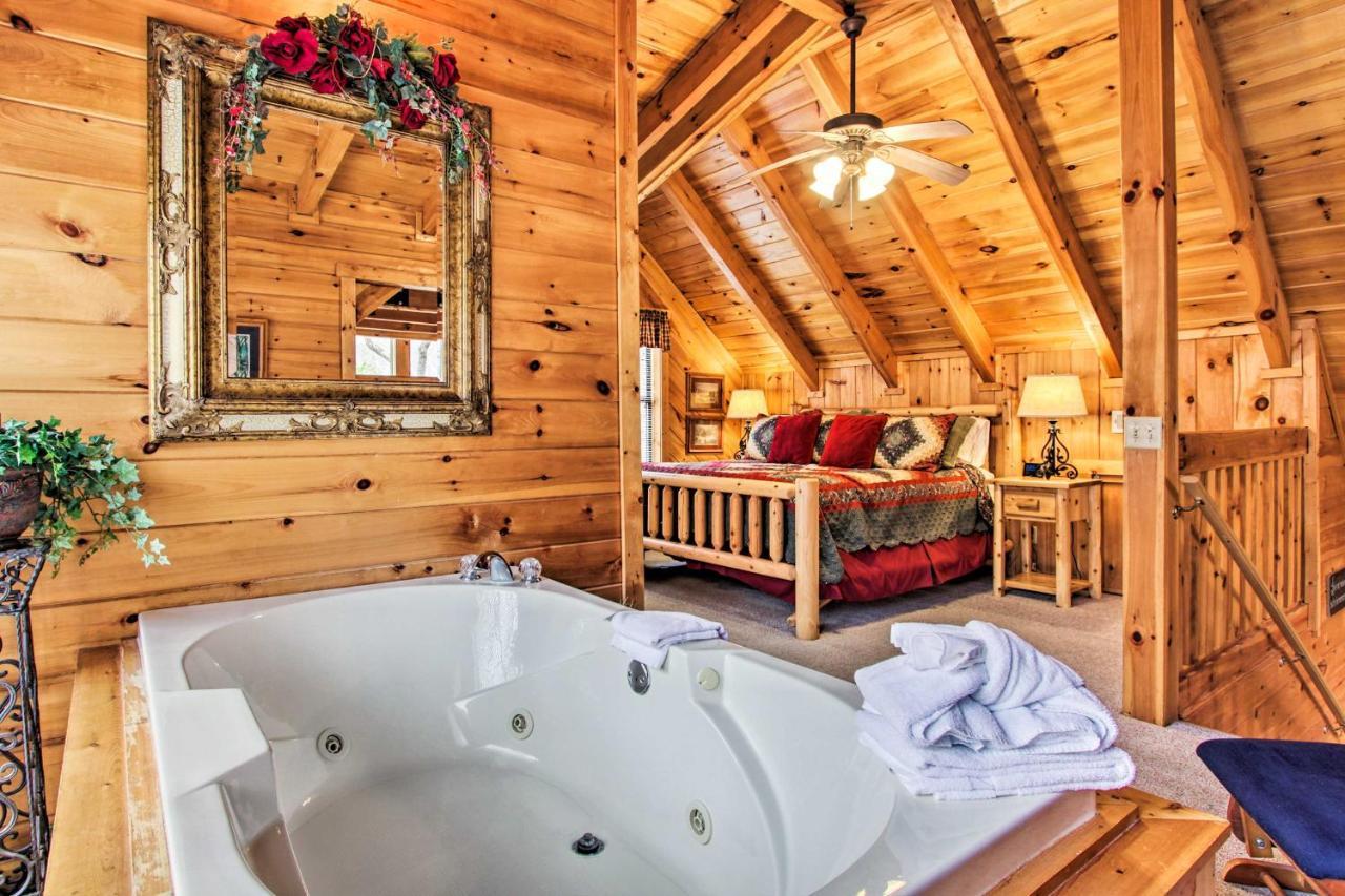 Villa Gatlinburg Mountainside Escape with Outdoor Hot Tub! Exterior foto
